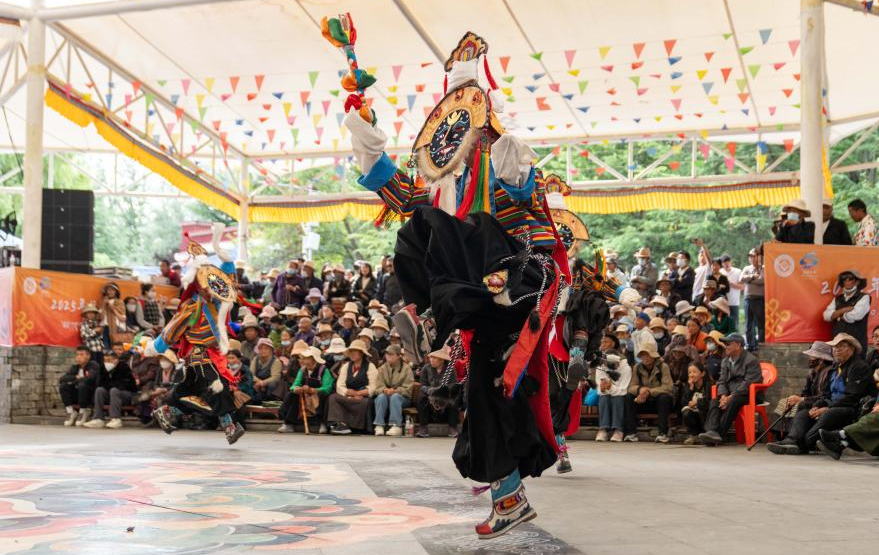 ༄༅།།ཞོ་སྟོན་ལ་ལྷ་མོའི་སྟོན་མོ་གཟིགས་འབུལ། 