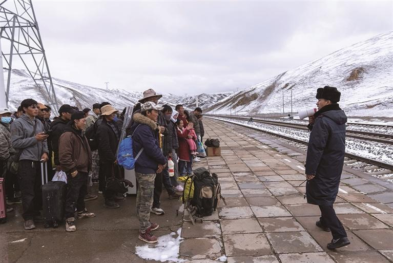 འདི་ནི་ཉེ་ཆར་བྲག་སྨུག་འབབ་ཚུགས་ཀྱི་འགྲུལ་སྐྱེལ་ཞབས་ཞུ་བ་སངས་རྒྱས་ཕུན་ཚོགས་ཀྱིས་འགྲུལ་པ་བང་སྒྲིག་ཏུ་བཅུག་ནས་མེ་འཁོར་ལ་འཛུལ་རྩིས་ཡོད་པ།
